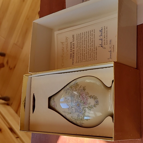 Vintage 1983 Lenox Fine China Mother’s Day Swan Vase Limited Edition 24kt Gold - Picture 9 of 12